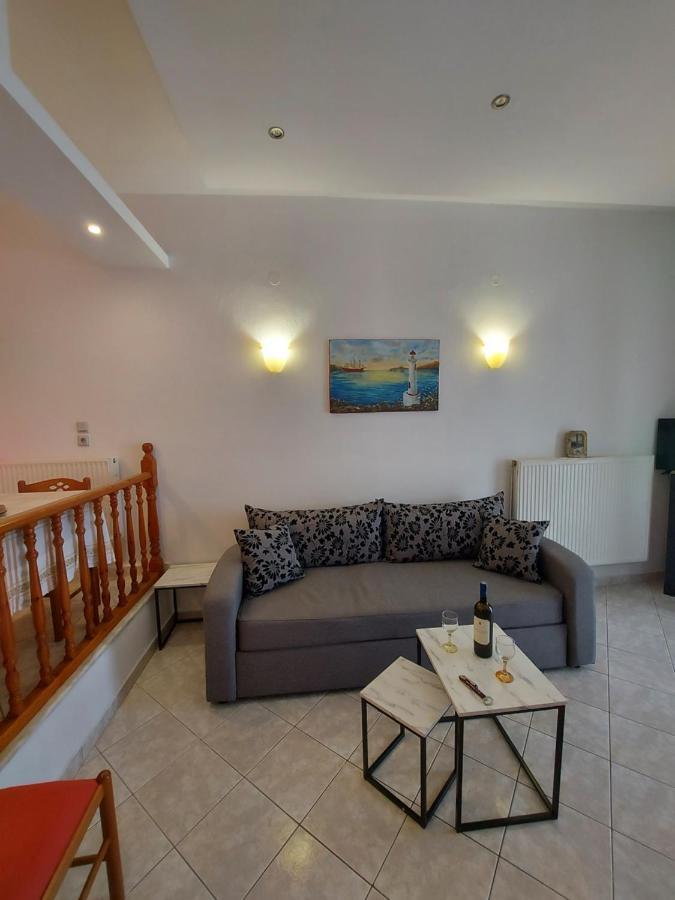 George'S Apartment Loutraki  Exterior photo